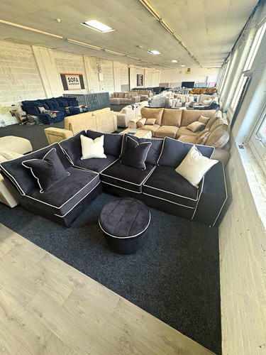 Black velvet corner - velvet, white